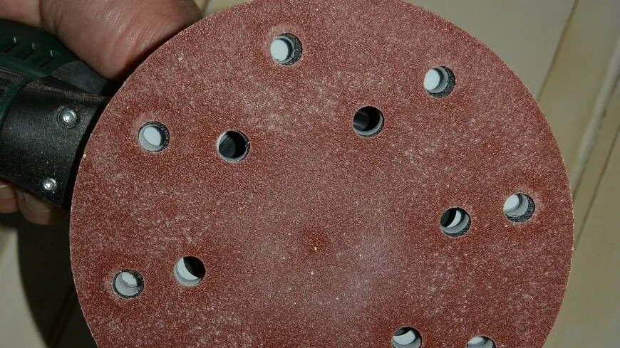 Das Schleifblatt des Metabo Exzenterschleifers.